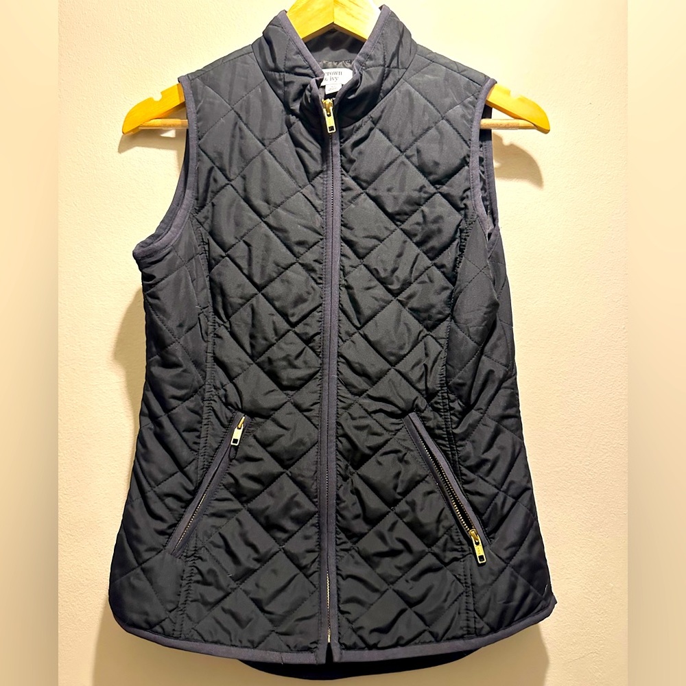 Crown & Ivy Black Vest